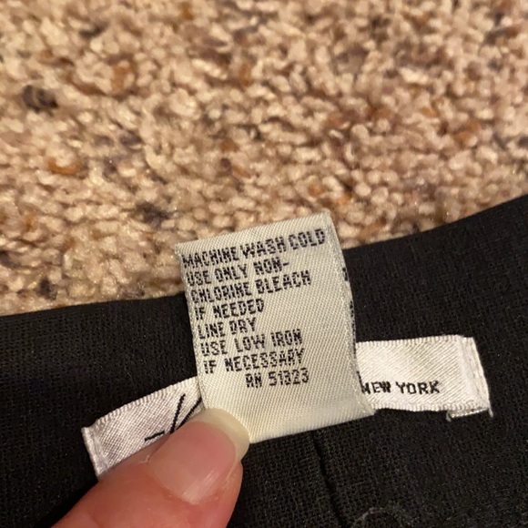 Kenneth Cole Capri Pants - Picture 4 of 7